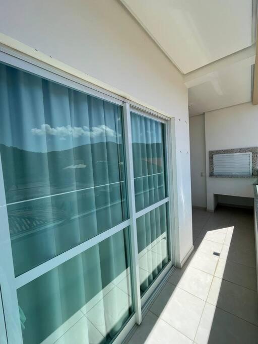 Apto 80M Da Praia Grande Vista Mar! Говернадор-Селсу-Рамус Экстерьер фото